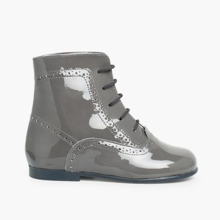 Menina Pisamonas Botas Verniz Atacadores