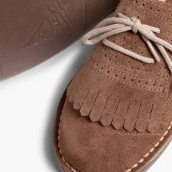Menina Pisamonas Sapatos De Carneira Com Franjas
