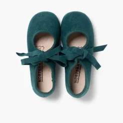 Menina Pisamonas Sapatos Tipo Camurca Nortenas Com Laco